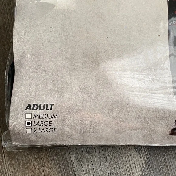 Spirit Freakshow Clown Costume - Black, White, and Red - Picture 8 of 11